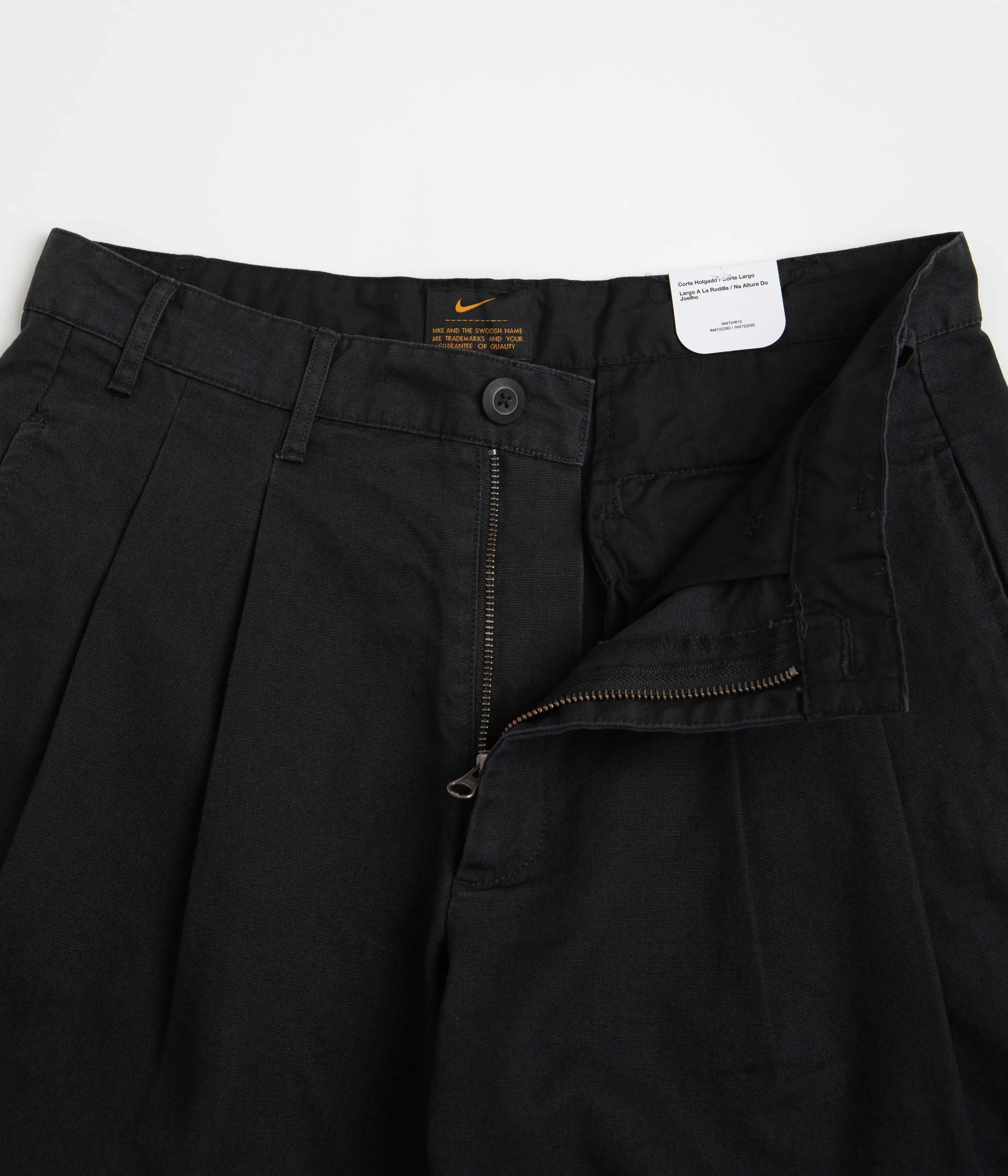 Nike Pleated Chino Shorts - Black / White